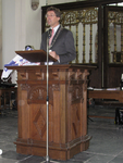 862414 Afbeelding van de toespraak van burgemeester Aleid Wolfsen in de Jacobikerk (Jacobskerkhof) te Utrecht, tijdens ...